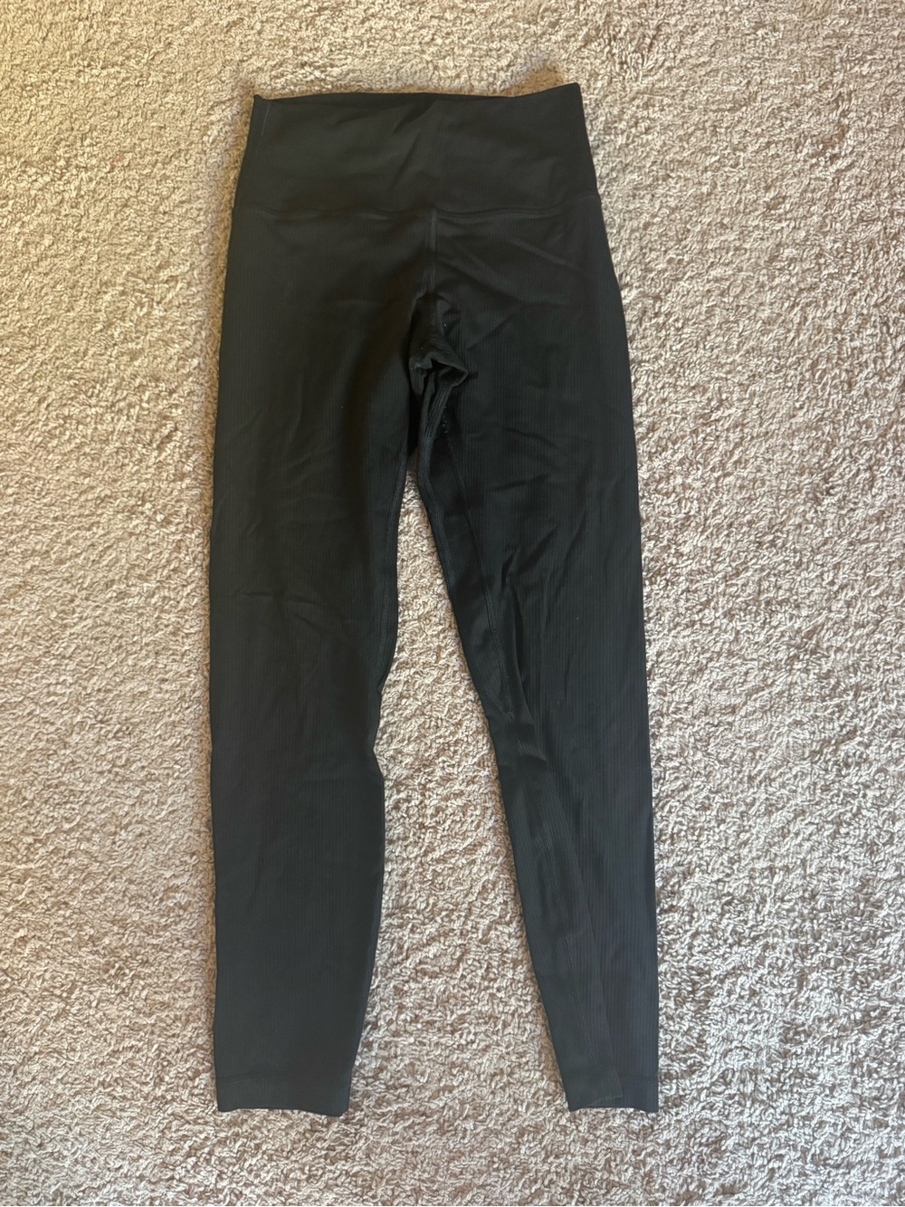Lululemon Size 6 Black Ribbed High Rise Pants